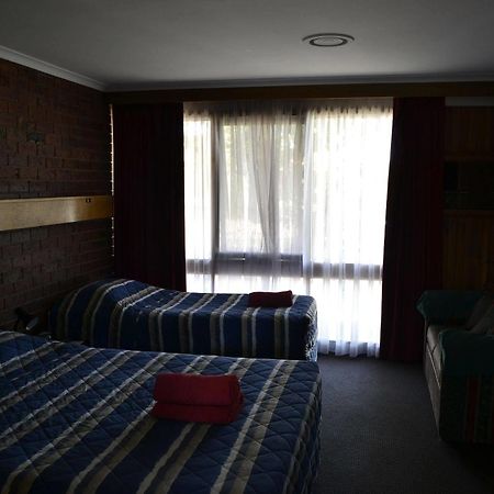 Kardinia Park Motel จีลอง ภายนอก รูปภาพ