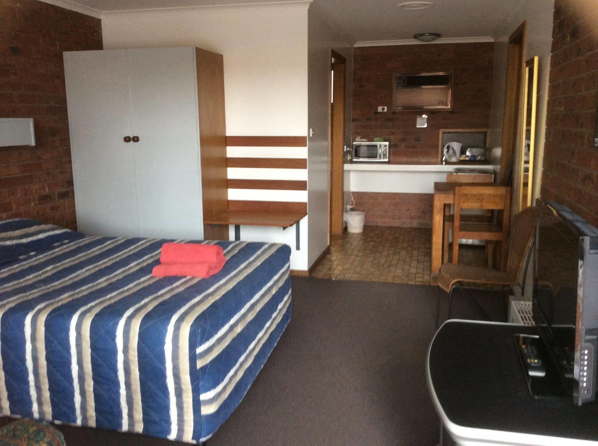 Kardinia Park Motel จีลอง ภายนอก รูปภาพ