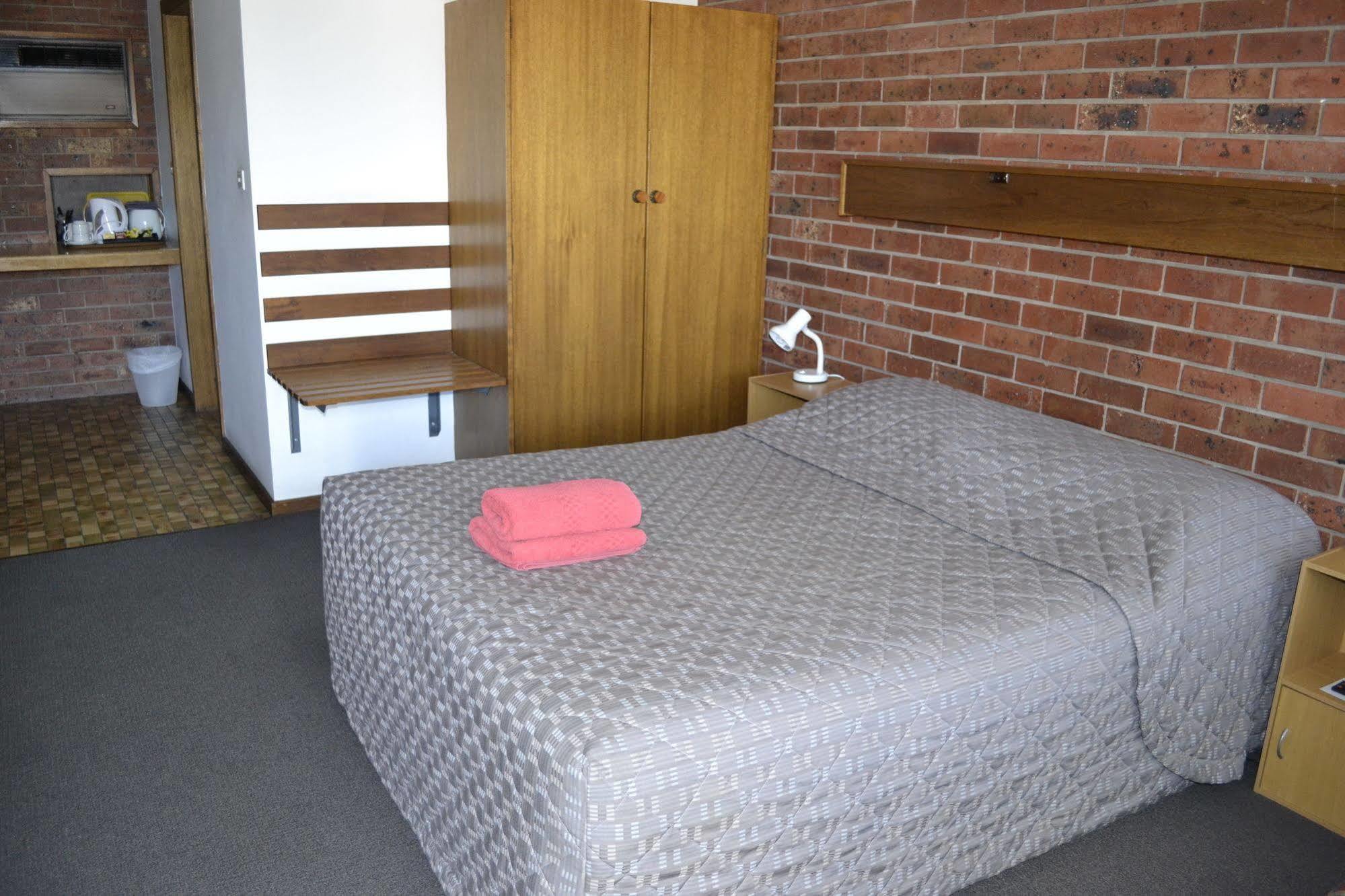 Kardinia Park Motel จีลอง ภายนอก รูปภาพ